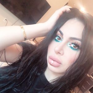 Meet your Posher, Natasha